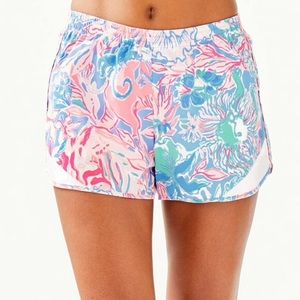 Lilly Pulitzer ocean trail short viva la lilly